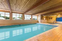 Days Inn by Wyndham Nanaimo - Kolam Renang