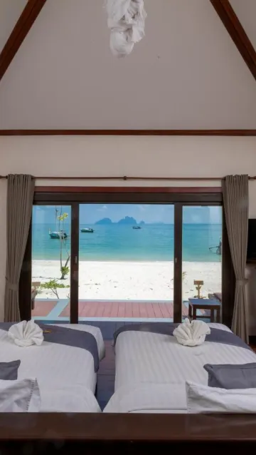 ดีลักซ์วิลล่าริมชายหาดเตียงแฝด
