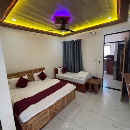 Ram Basant Hotel & Resturant