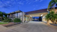 Swan Hill Resort - parking