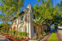 Santa Paula Inn - Mountain view