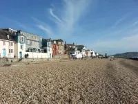 Charnwood Guest House - parking