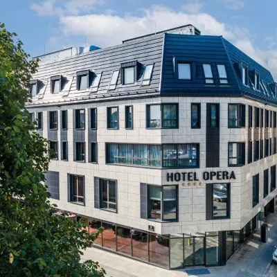 Hotel Opera Hotels near Parish Church
