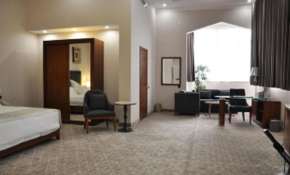 Sugdiyon Hotel - Housity