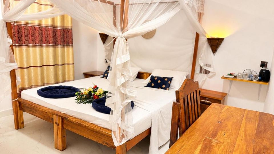 Beach Wave Hotel