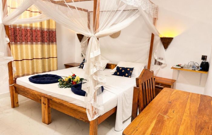 Beach Wave Hotel