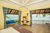 Absolute Beachfront Resort - Balkoner