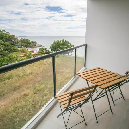 Escape Condominium Beachfront Suites - Mae Phim