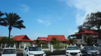 Lotus Seaview Beach Resort, Pengerang - parking