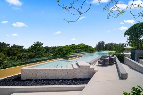 拉古娜海灘公寓海岸線由 Banyan Living 提供 - 游泳池
