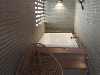獵犬平澤松炭分店 鄰近珍威面的酒店