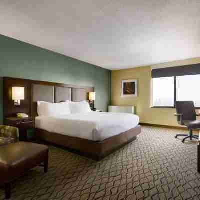 Holiday Inn & Suites DULUTH-DOWNTOWN by IHG Rooms