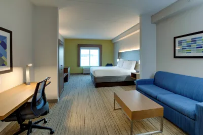 Holiday Inn Express & Suites Nashville-Opryland Hôtels à : Nashville