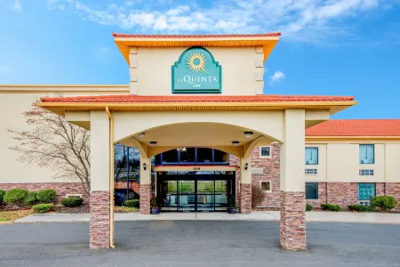 La Quinta Inn by Wyndham West Long Branch/NJ Shore Area
