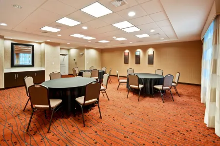 Residence Inn Springfield Chicopee Отели в г. Чикопи