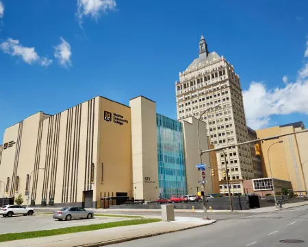 Rochester Airport Marriott Hotels in Greece