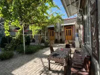 Al-Motrudiy Hotels near Amir Temur Mausoleum Gur-i Amir Сomplex