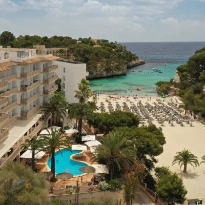 Hotel Apartamentos Cala Santanyi Hotels near Cala s'Almunia