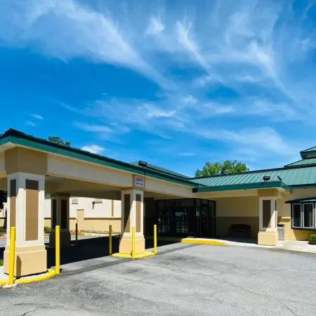 Baymont by Wyndham Latham Albany Airport