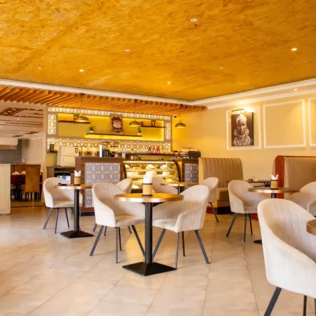 Mara Frontier Hotel