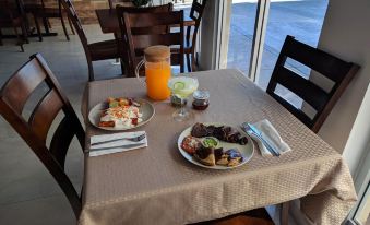 California Comfort & Suites