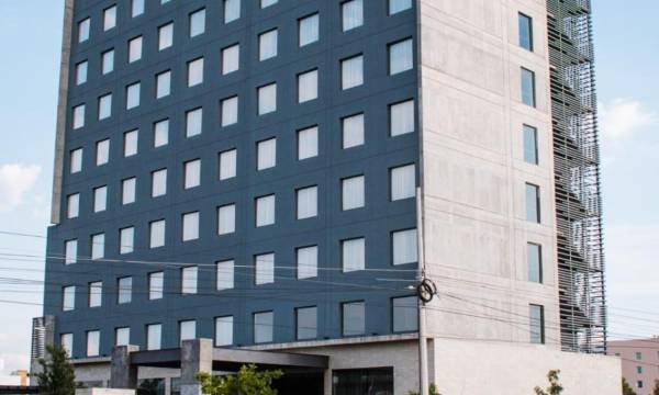 Hampton Inn by Hilton Celaya