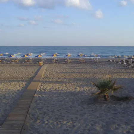 Ilian Beach & Apartments