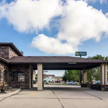 Quality Suites Near West Acres