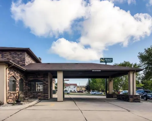 Quality Suites Near West Acres