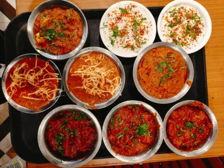 Hotel Venzaa Vijay Nagar Отели рядом со станцией Indore Junction