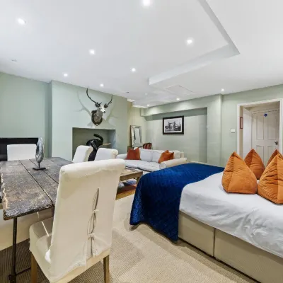 Vancouver Hotel and Studios Hotels near Westbourne Grove
