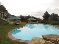 Emafini Country Lodge - Pools