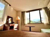 Hotel Oak Forest Hotels near Happo pond