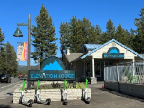 Elevation Lodge Hotels near El Dorado Beach