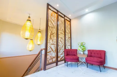 777 Food & Bed Отели рядом с достопримечательностью «Белый храм Ват Ронг Кхун»