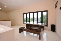 Pucuk Matahari Family Guesthouse Hotels in Colomadu