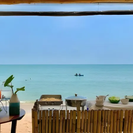 Issara Beach Resort Beachfront Zone