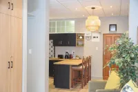 Royal Pearl, Insta-worthy APT