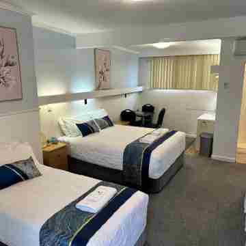 Bamboo Motor Inn Rooms