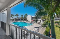 The Beachcomber Beach Resort Hotel - Beach