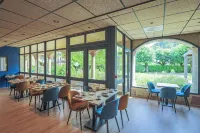 Logis Hotel l'Hôtel des Bains - Salles-la-Source - 3つ星