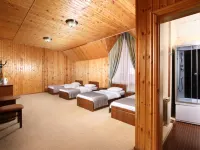 Grand Hotel 돔베이 호텔