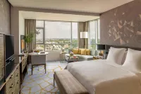 Four Seasons Hotel Bengaluru at Embassy One - parking
