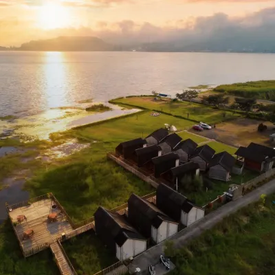 Dynasty Glamping Bedugul Отели рядом с достопримечательностью «Храм Улун-Дану»