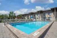 Best Western Crossroads Inn - ペット同伴可