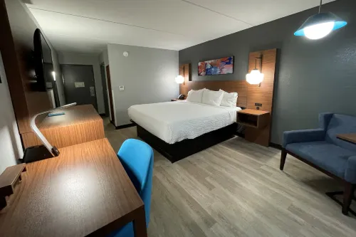 La Quinta Inn & Suites by Wyndham Fayetteville I-95 Hotels in Cumberland County