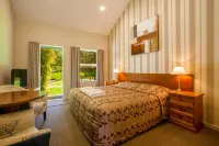 Shades of Arrowtown - 3-Star