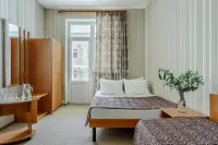 Love Story Hotel