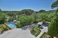 Château de Taradel Hotels in Taradeau