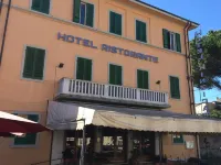 Hotel Villa Kinzica Hotels near Duomo Pisa